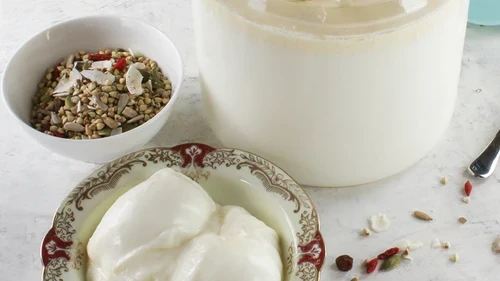 Image of Recipe for the thickest tub set homemade yogurt ever!