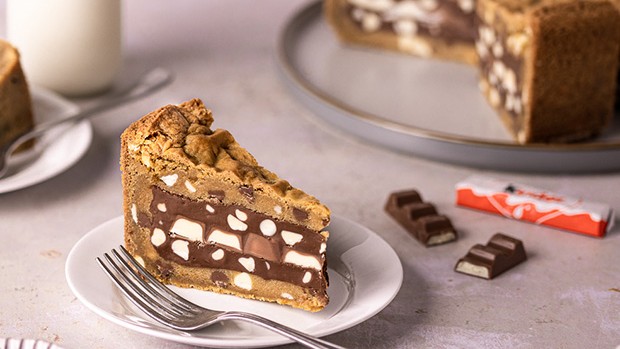 Image of Incredible Kinder Cookie Pie