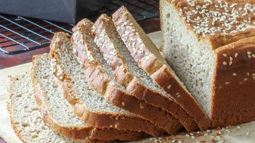 Image of Gluten free sandwich bread made in a blender
