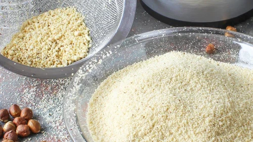 Image of Make fresher hazelnut flour at home in a blender