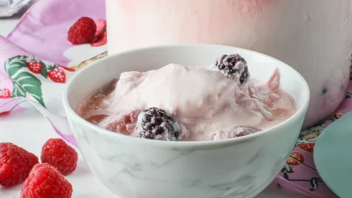 Image of Homemade yogurt recipe with mixed berries