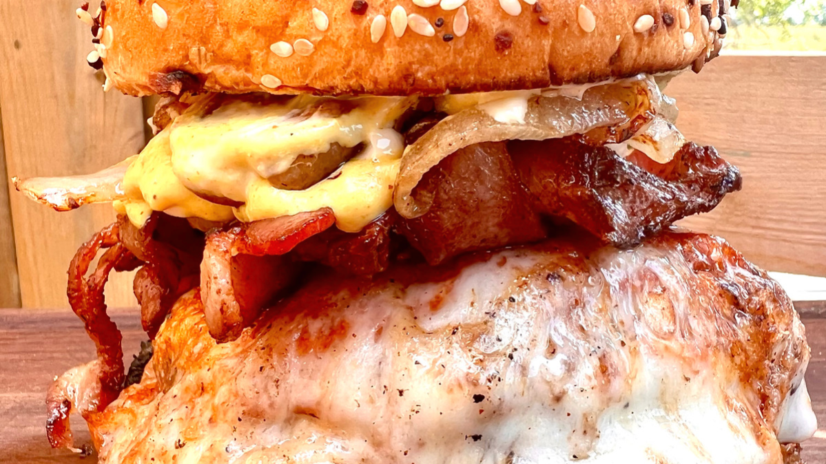 Image of Fire-Grilled Bacon Banquet Burger 
