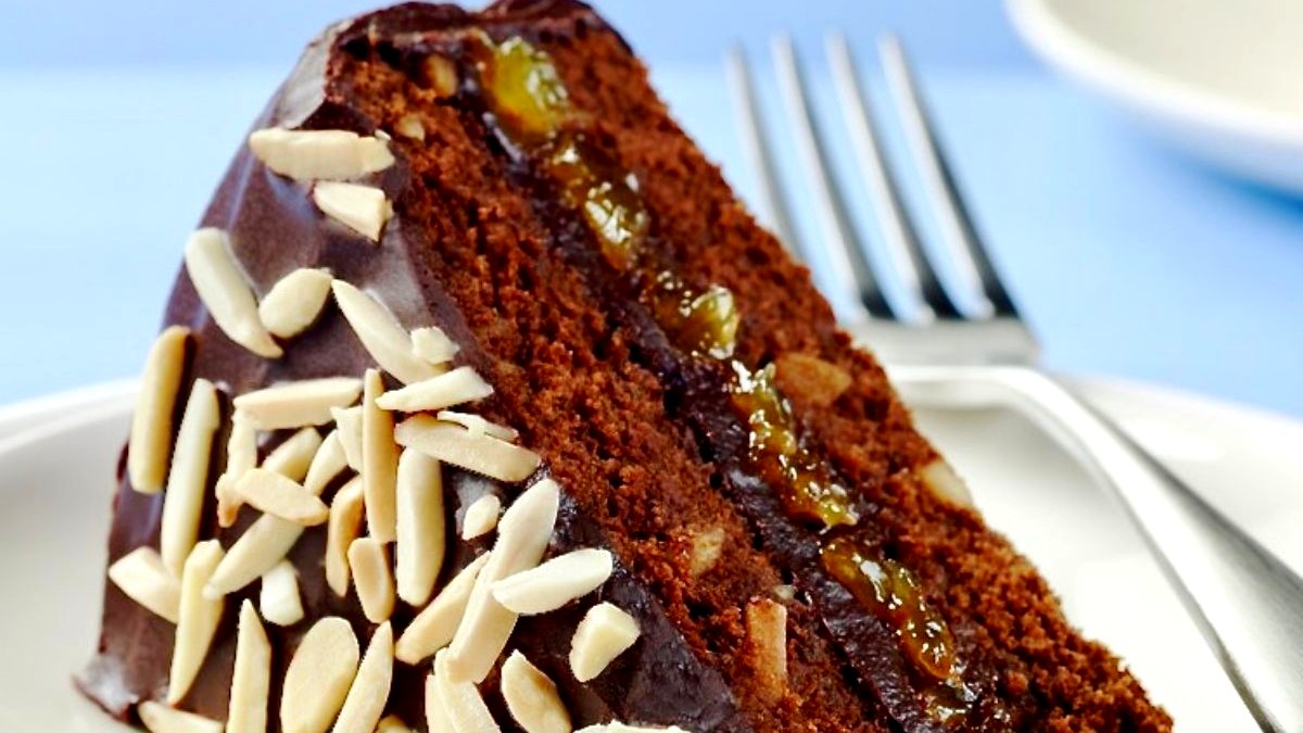 Image of Almond-Chocolate Gingerbread Torte