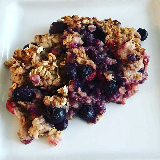Image of Berry Oat Bake