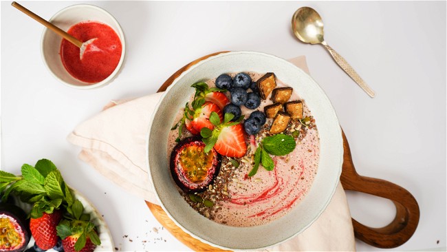 Image of Berry Swirl Smoothie Bowl 
