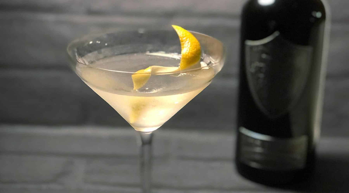 Wild Knight® English Vodka - James Bond Dry Martini