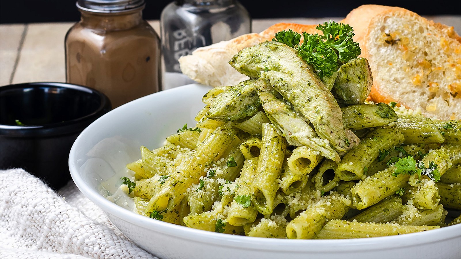 Image of Pasta with pesto