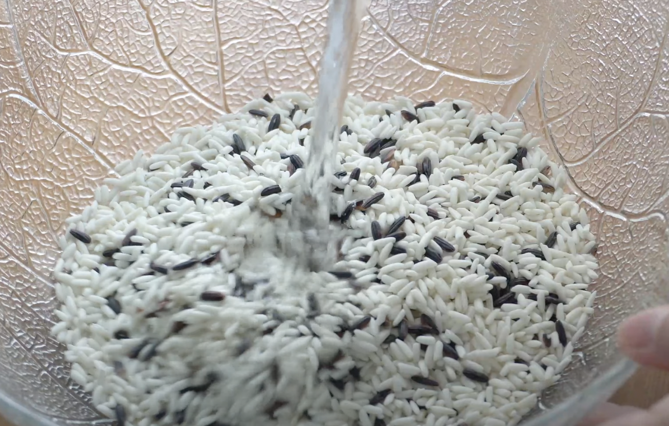 Image of Preparar 200 ml de arroz branco glutinoso e uma pouco...