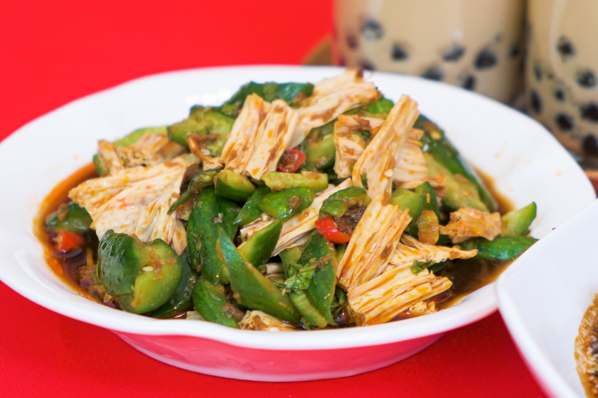 Cucumber Tofu Salad (凉拌青瓜腐竹 - 富足长青)