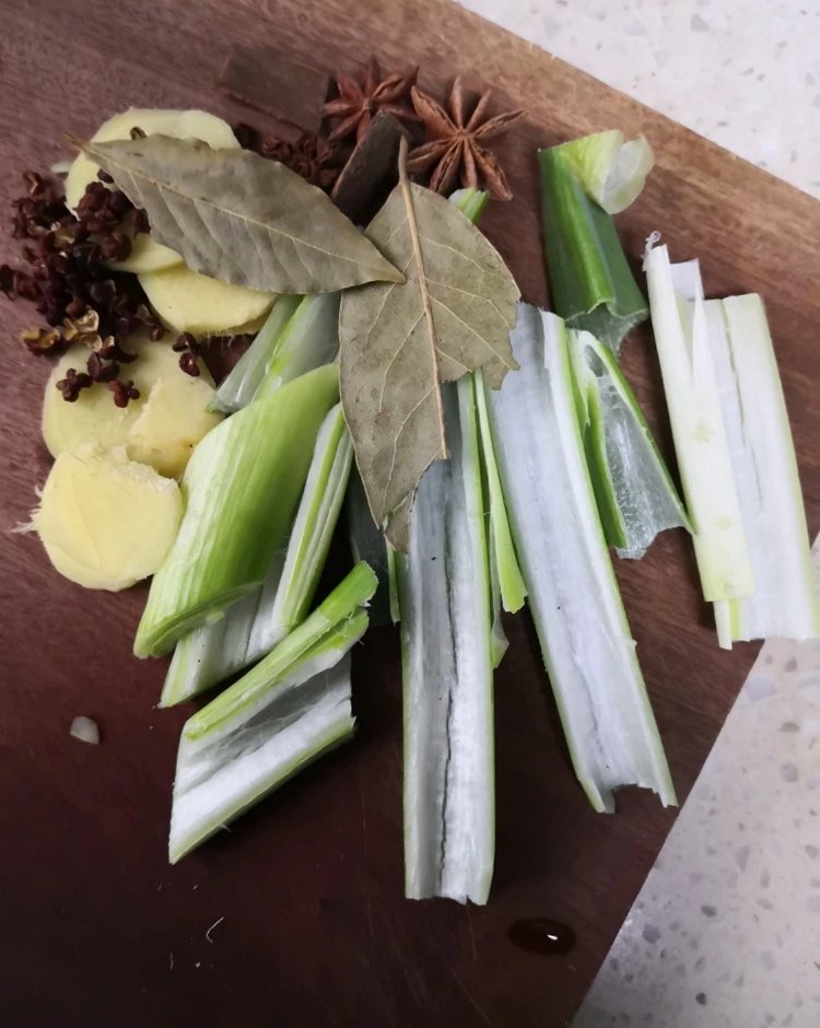 Image of Corte os ingredientes e reserve!