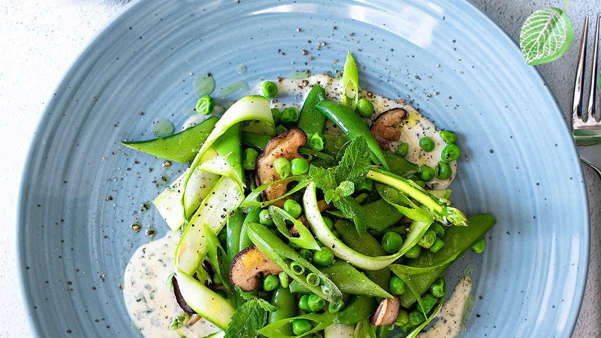 Image of Spring Peas and Mushrooms with Mint Dressing