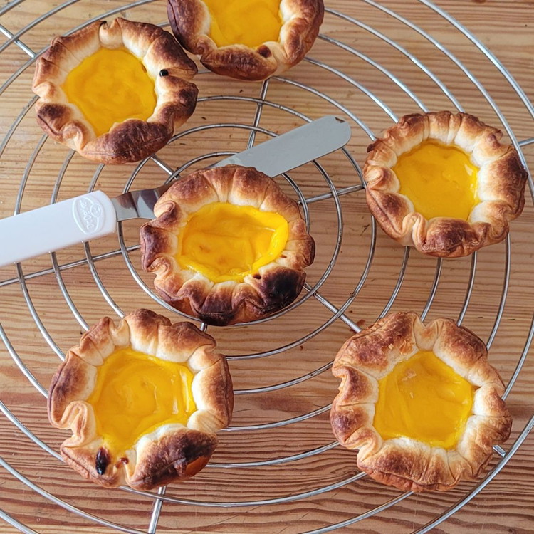 Image of auf dem Kuchengitter auskühlen lassen