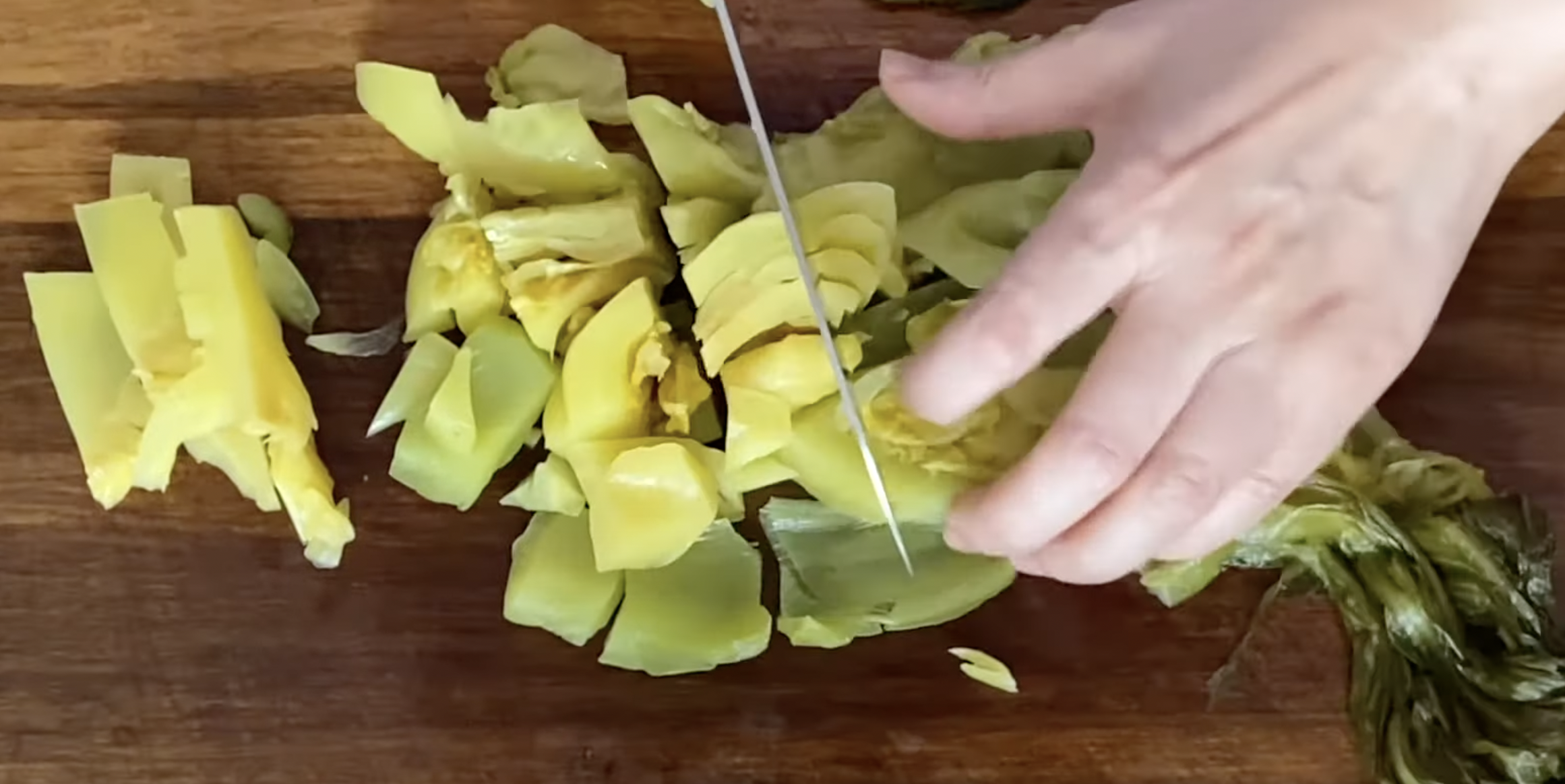 Image of cortar os chucrutes em pedações 