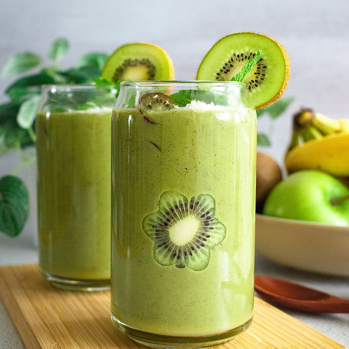 Matcha Powder Green Tea Smoothie Recipe - Choosing Chia