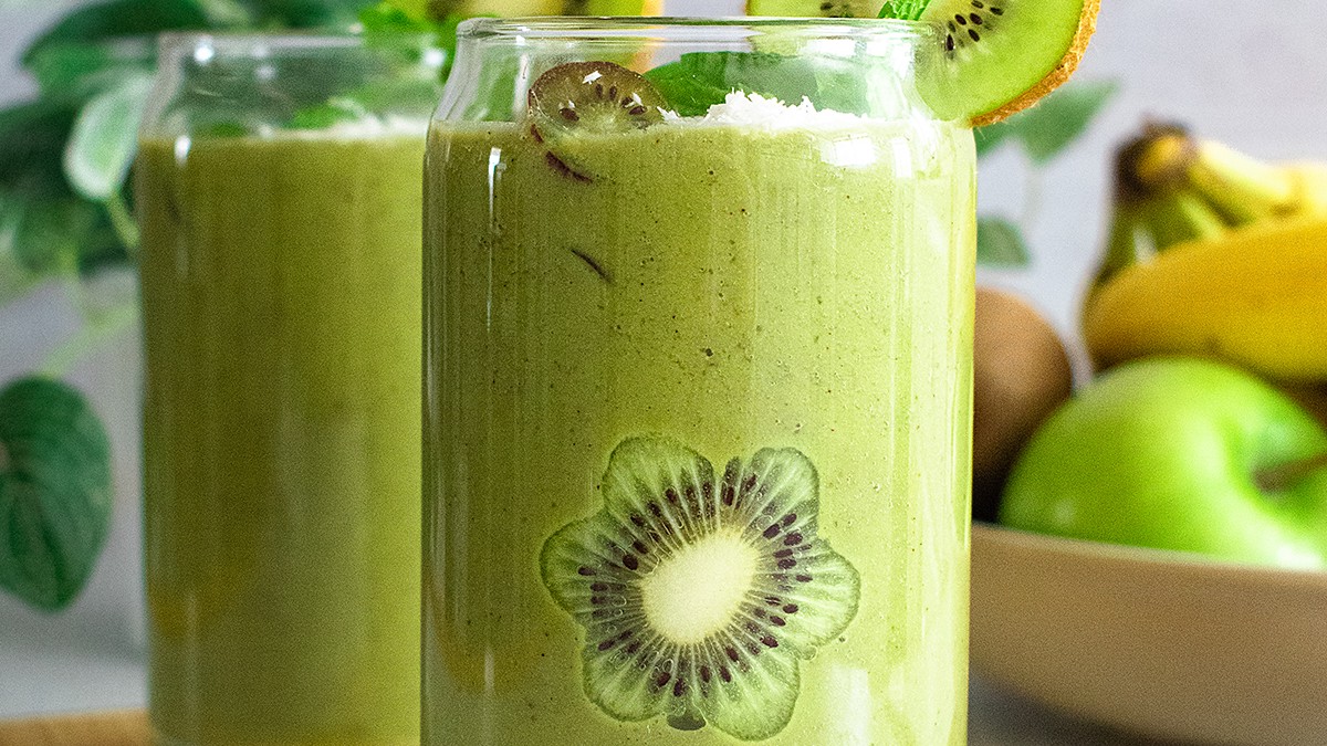 Image of Matcha Green Smoothie: Goodness Made Easy
