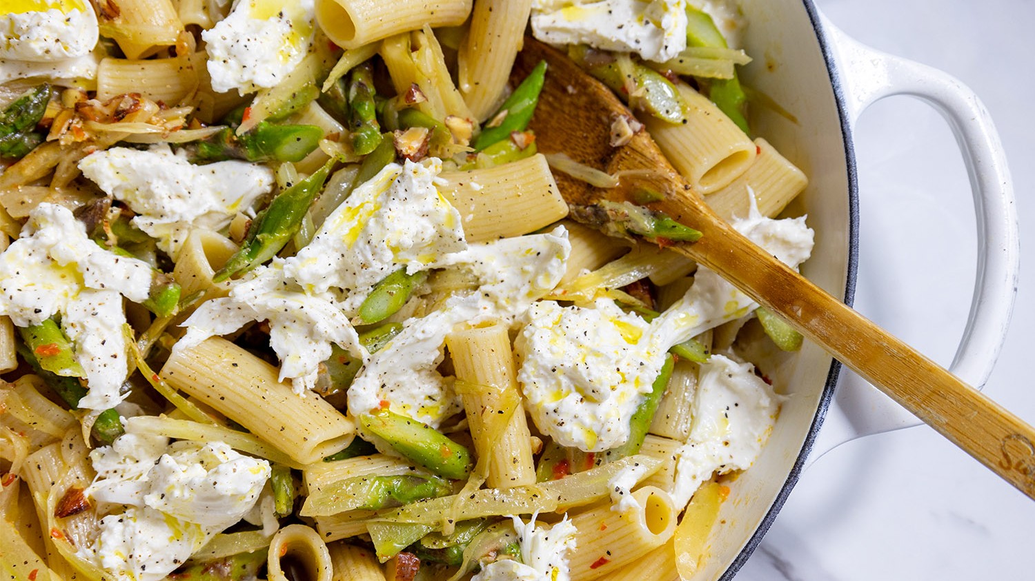 Pasta With Asparagus And Burrata-image
