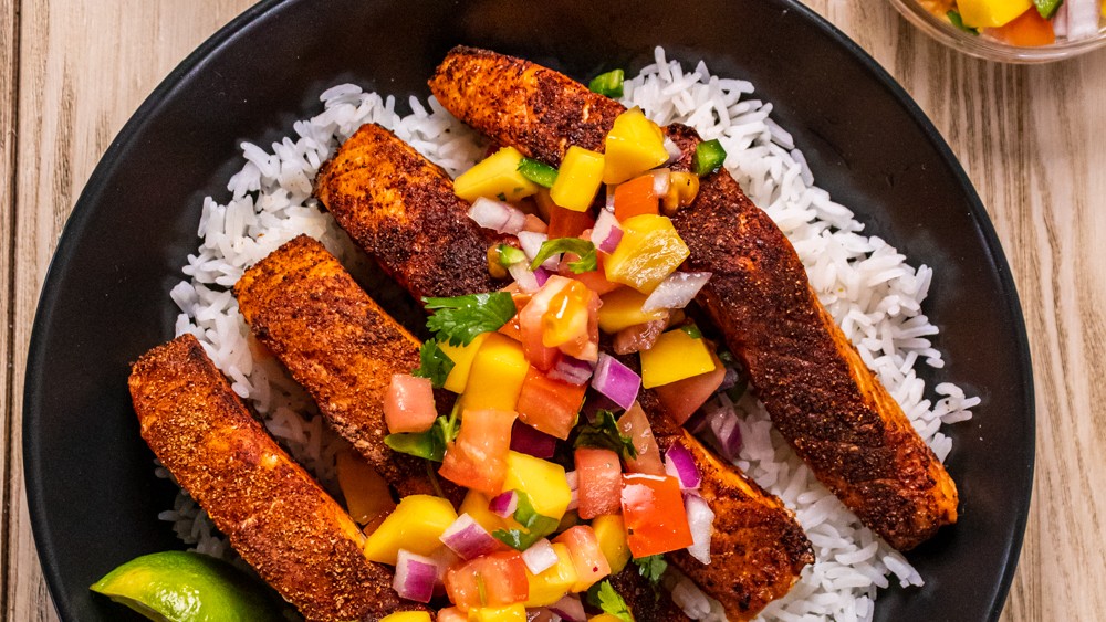Image of Healthy Fruity Salmon with Mango Salsa