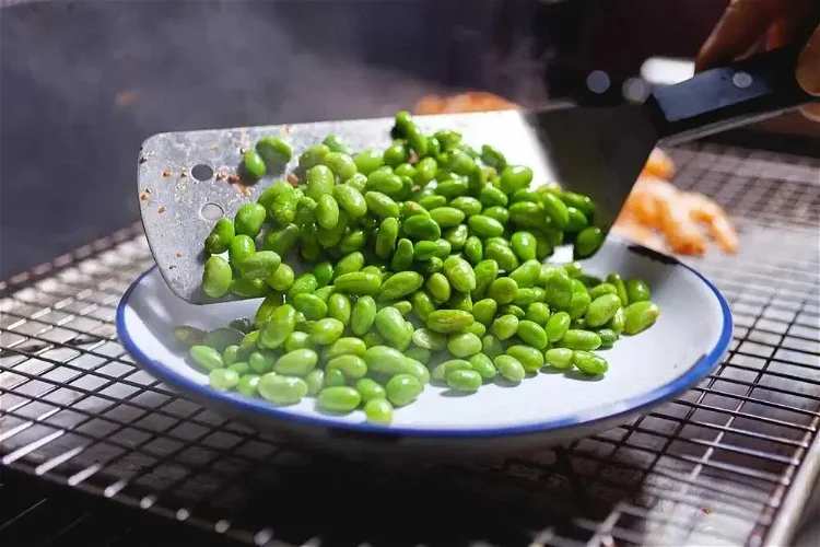 Image of I like to check the doneness of the edamame beans...