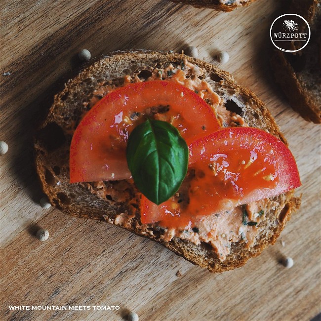 Image of White Mountain meets Tomato