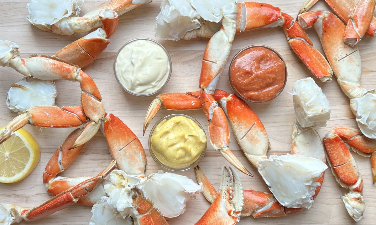 Premier Catch Dungeness Crab Snap-N-Eats™ with Dipping Sauces