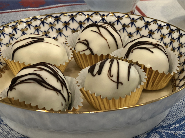 Image of Cookies ‘n Cream Cake Balls