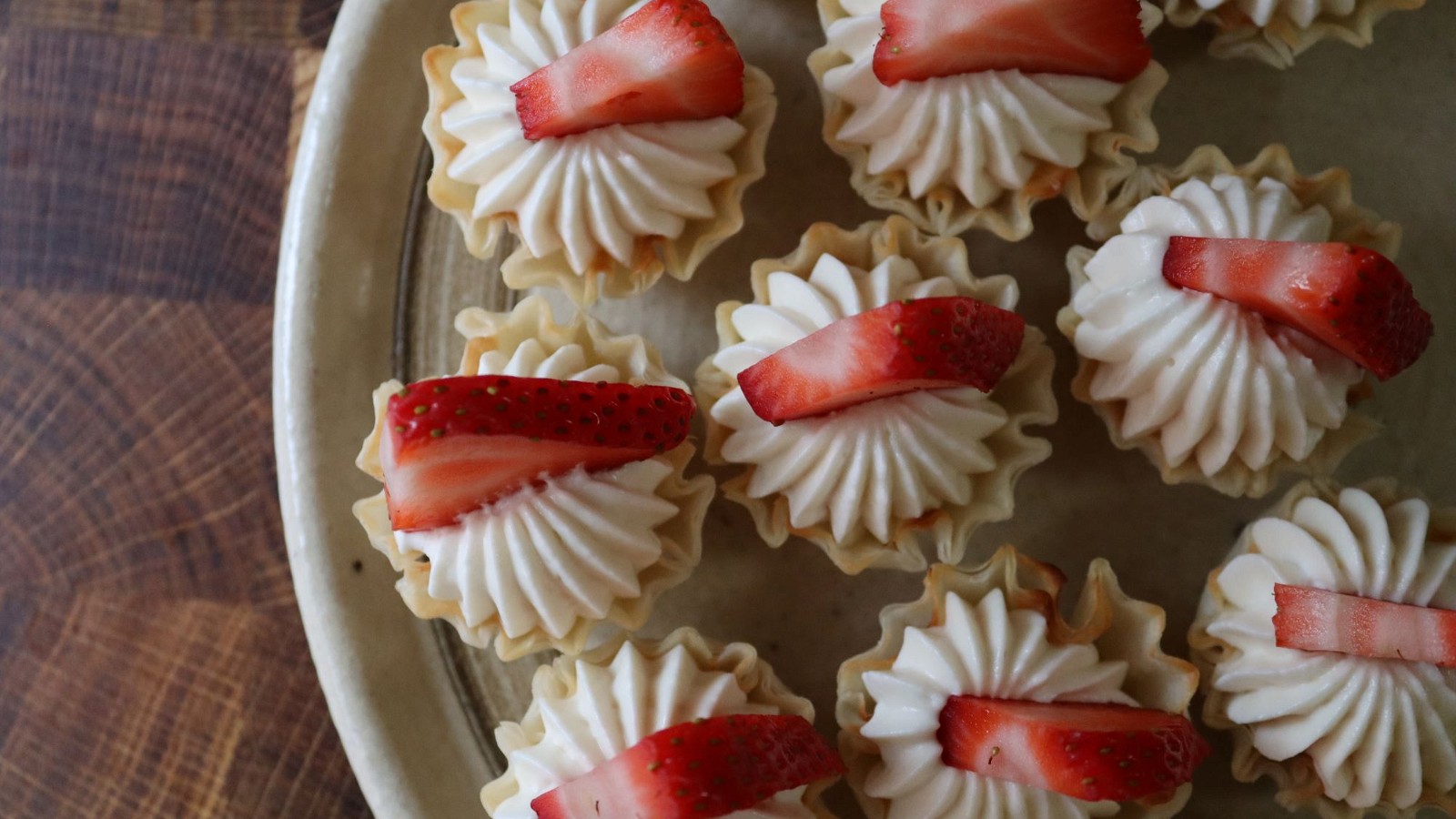 Image of No Bake Mini Cheesecakes