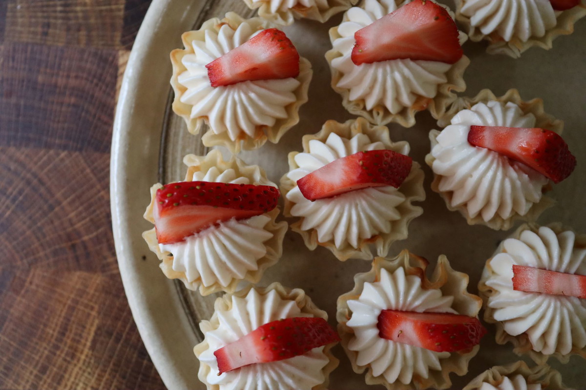No Bake Mini Cheesecakes