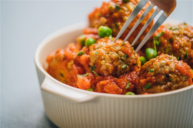 Image of Meatballs with Tomato and Chipotle