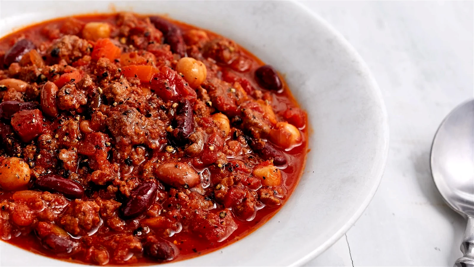GROUND BEEF &amp; GARBANZO CHILI-image