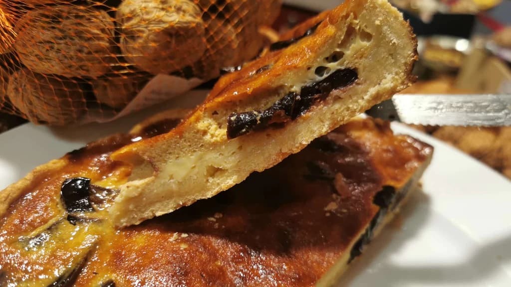 Image of Kirsch-Pflaumen-Clafoutis mit Mürbeteigboden