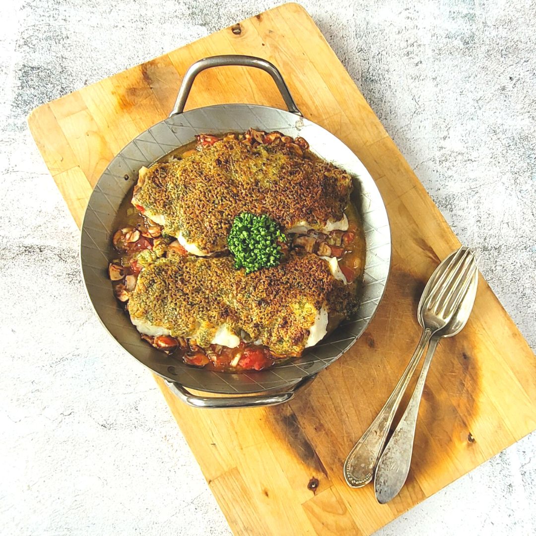 Fisch aus dem Ofen mit Parmesan-Kräuter-Kruste, leicht & würzig