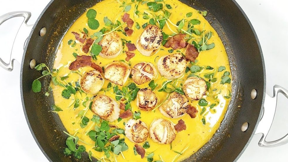 Image of Seared Scallops in Spicy Cream Sauce
