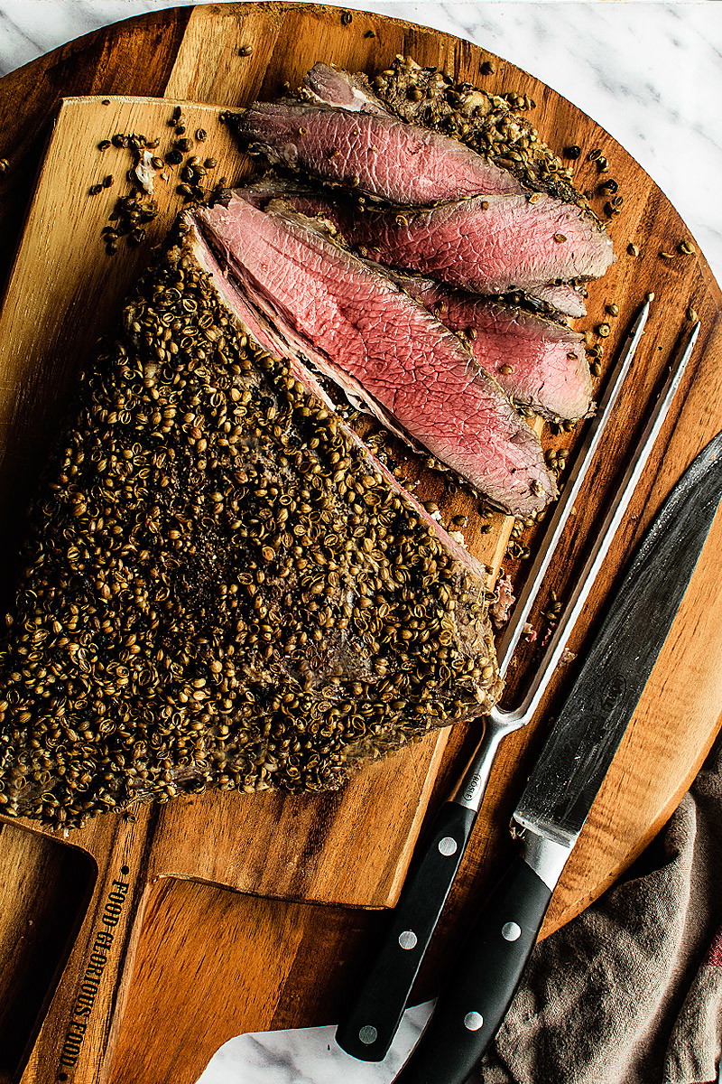 Comment faire du pastrami maison (ce que c'est, comment le préparer et tout ce que vous devez savoir)