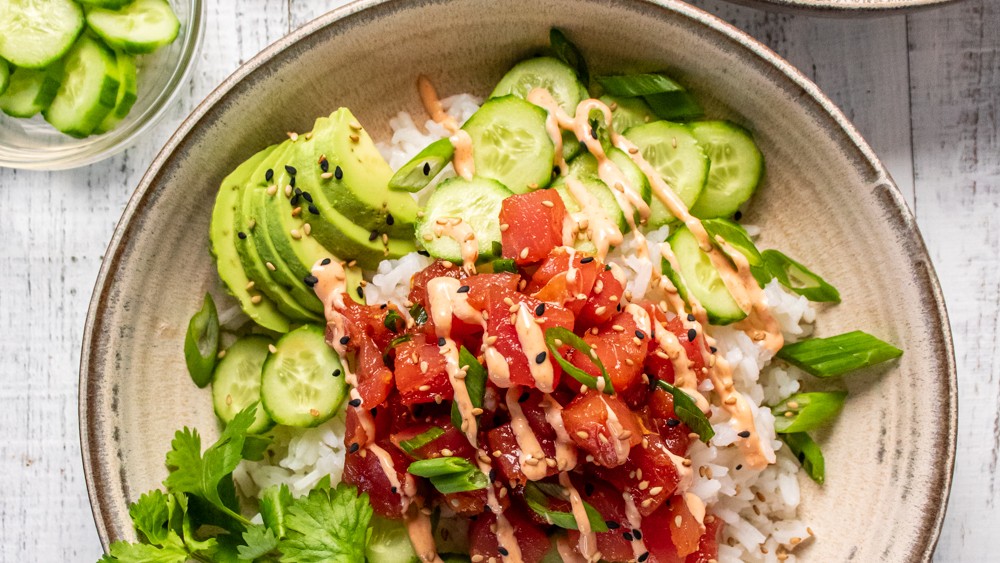 Spicy Tuna Poke Bowls – Sizzlefish