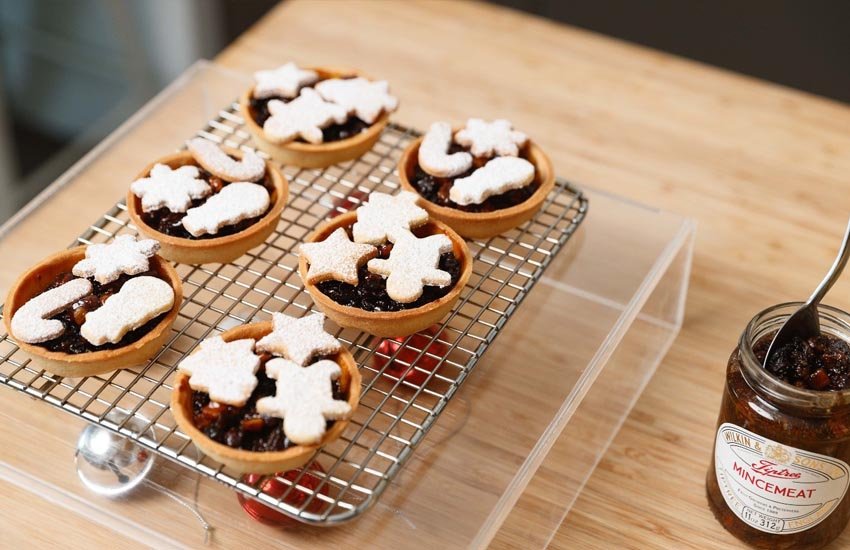 Anna polyviou’s australian mincemeat shapes