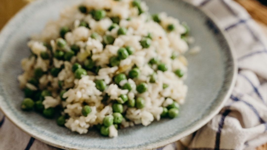 Image of Risotto printanier aux asperges et petits pois