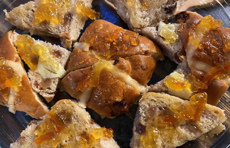 Image of Serve warm with fresh single cream