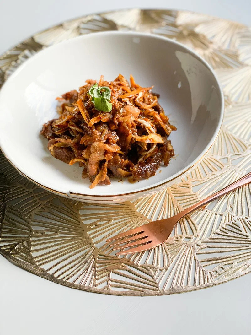 牛肉と乾燥野菜のスパイス煮