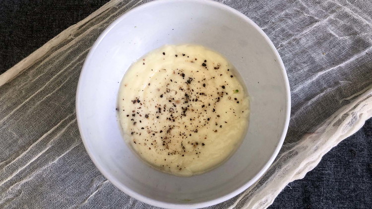 Image of In a small mixing bowl combine mayonnaise, sugar, vinegar, dill, and pepper.