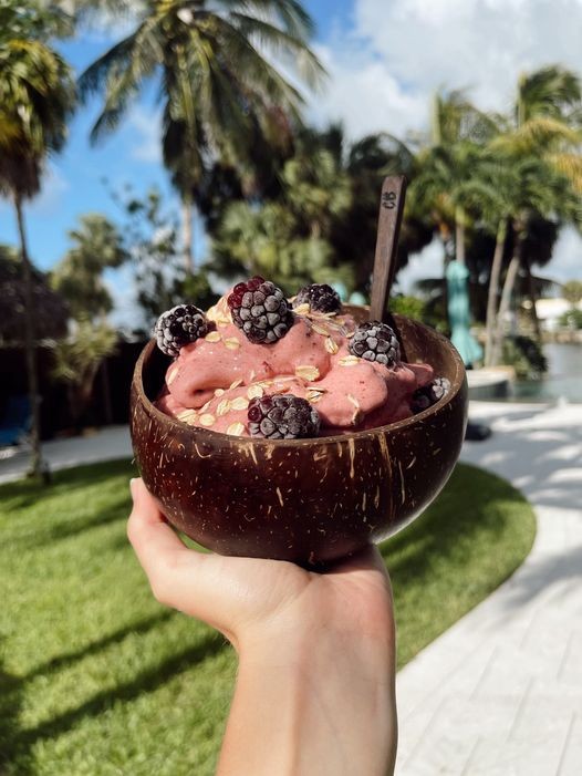 Image of Sweet Cherry Smoothie Bowl