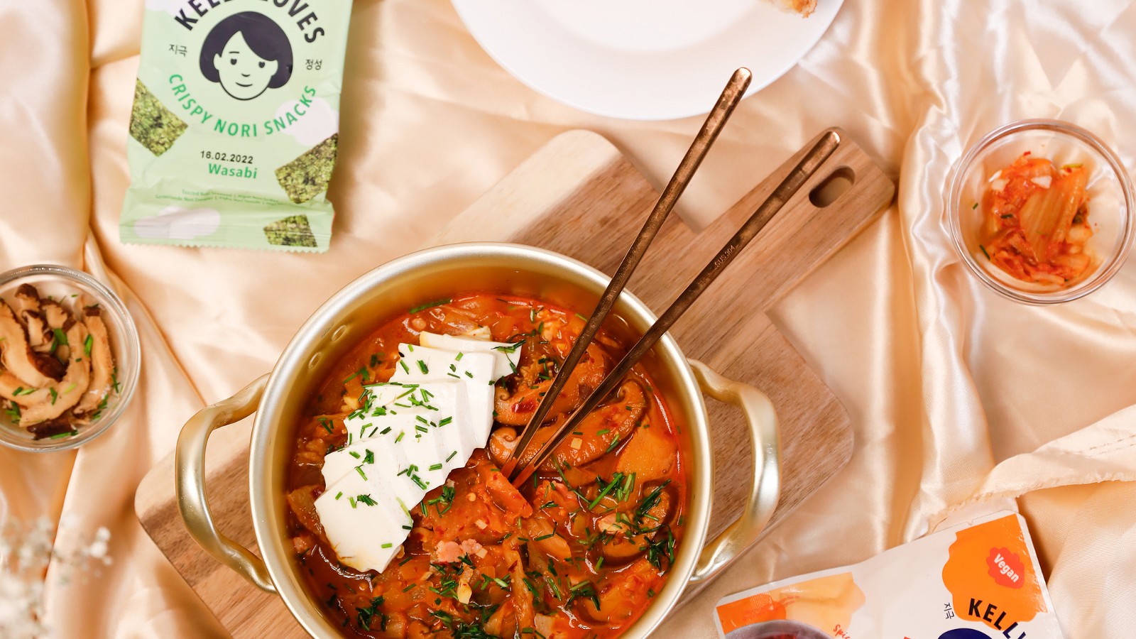 Image of Kimchi Jjigae - Easy Kimchi stew 