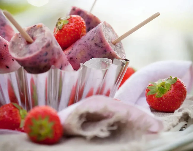 Image of Homemade Berry Popsicles
