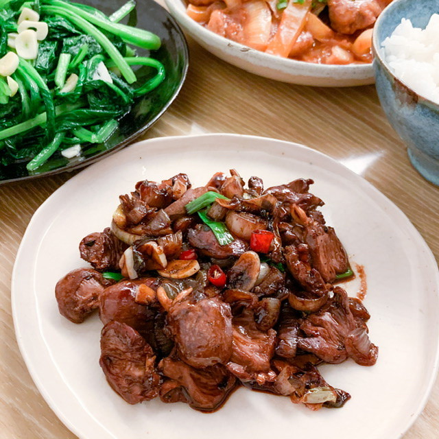 Stir Fried Chicken Hearts (炒雞心)