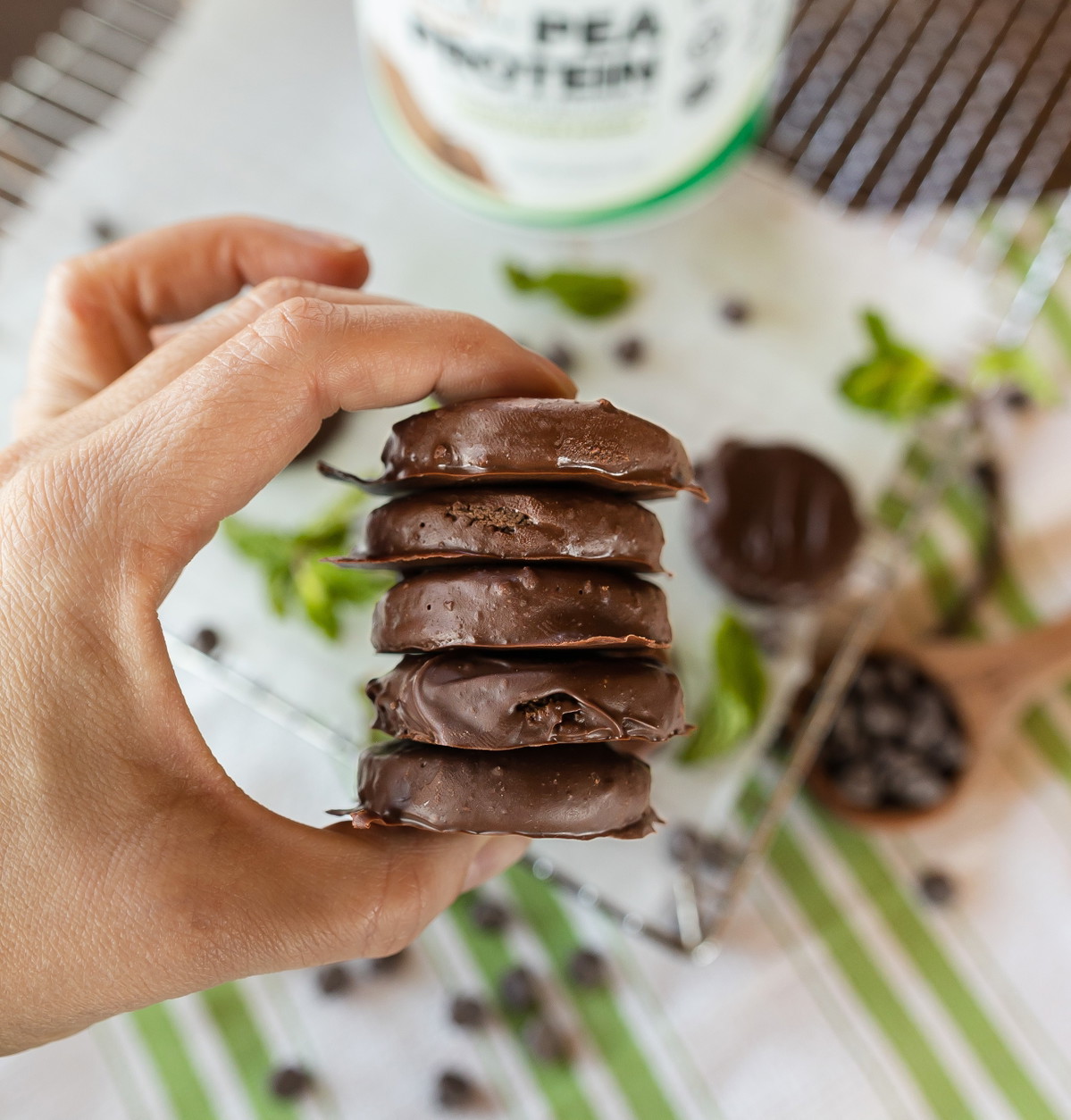 Healthy Copycat Thin Mint Cookies