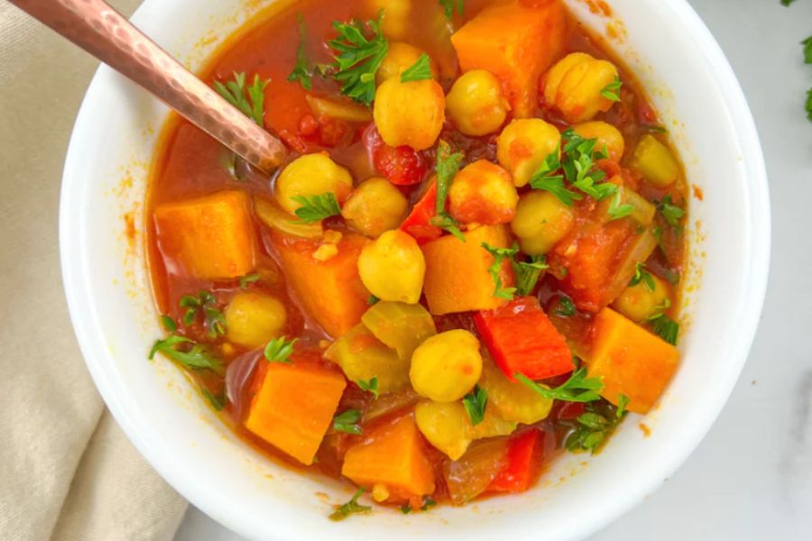 Mediterranean Chickpea Soup