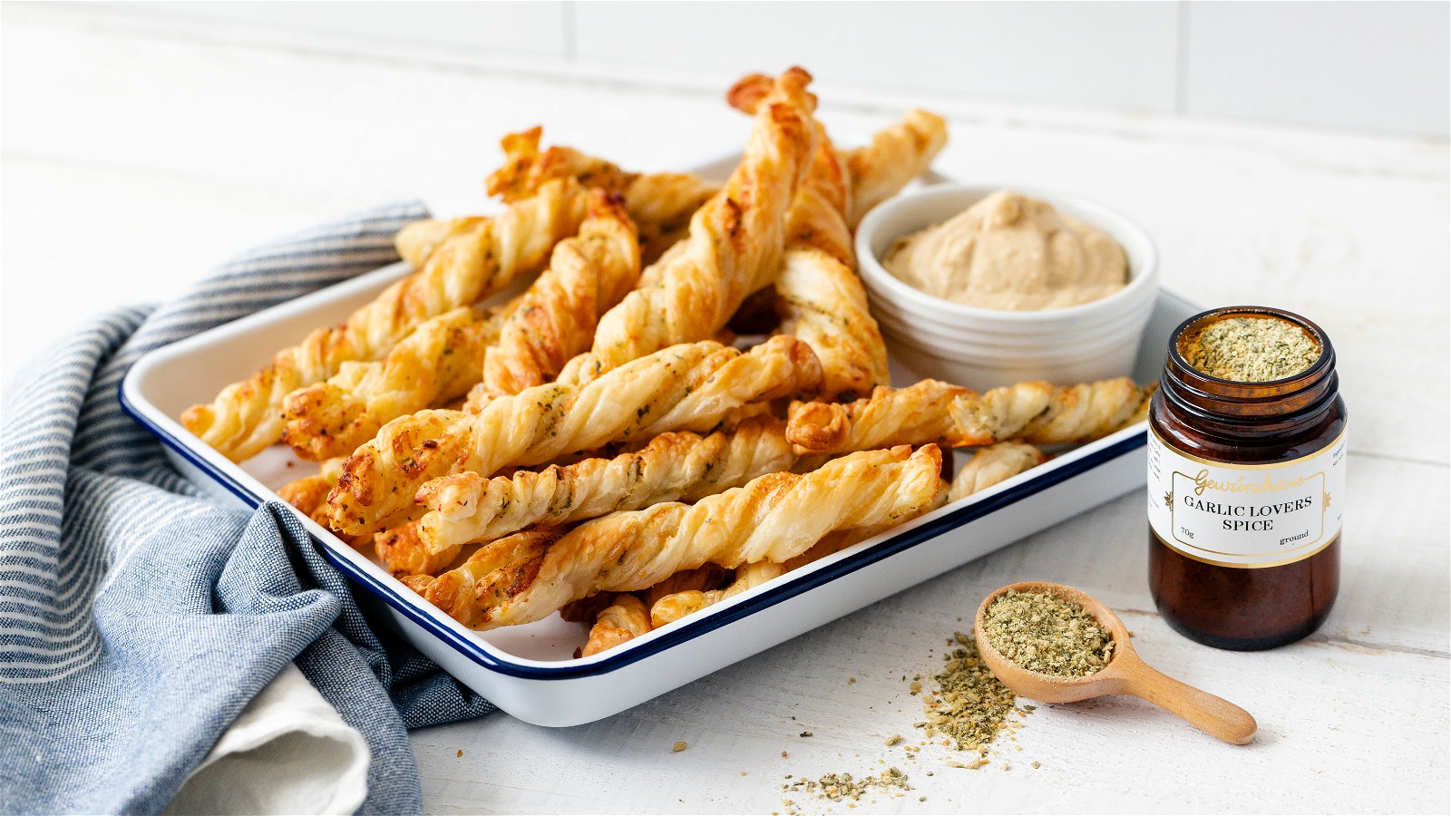 Image of Garlic Lovers' Cheese Twists