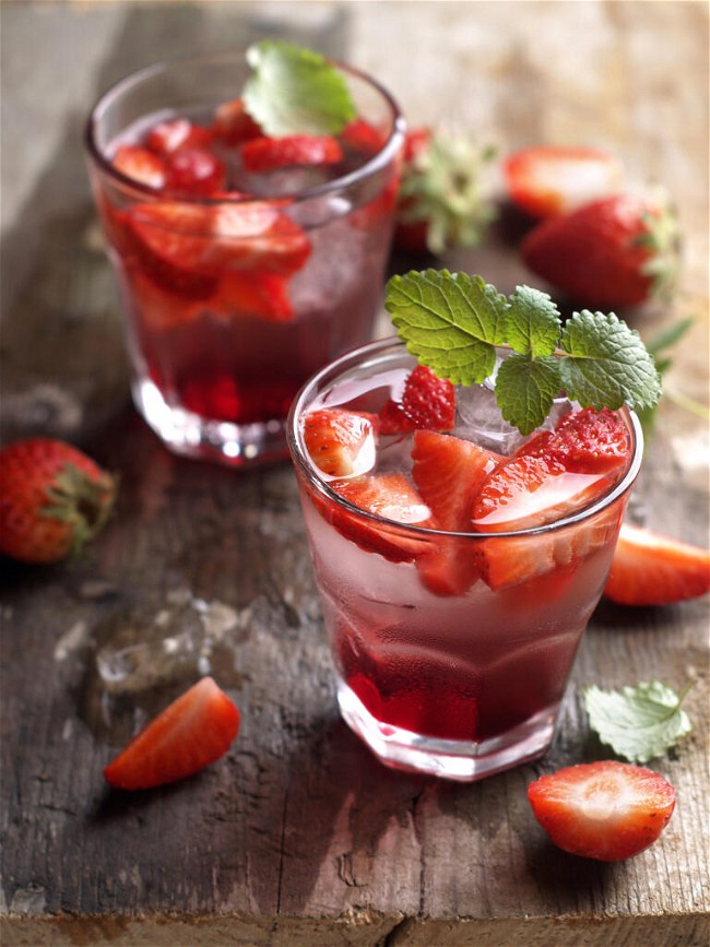 Image of Sparkling Strawberry Lemonade