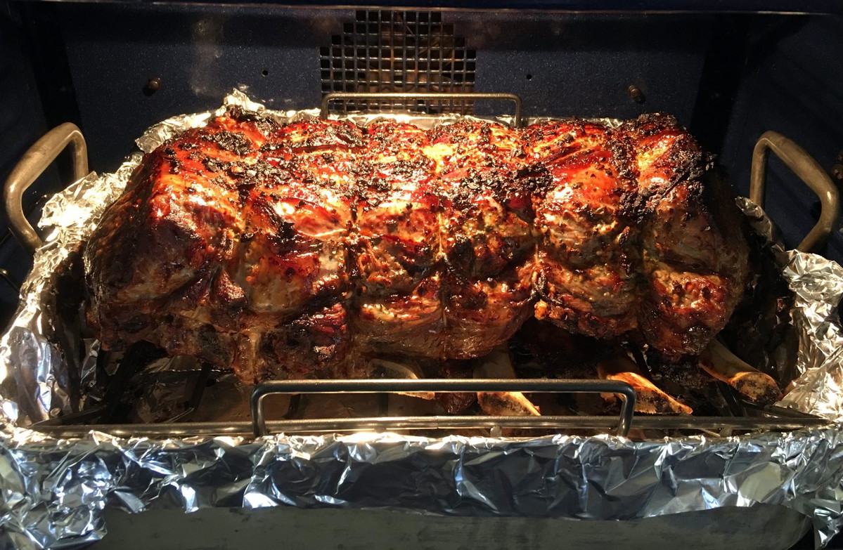 Honey Herb and Garlic-Marinated Rib Roast