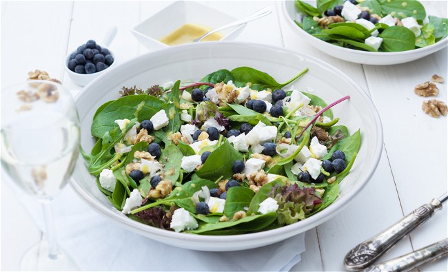 Image of Ensalada de Espinacas con Queso de Cabra