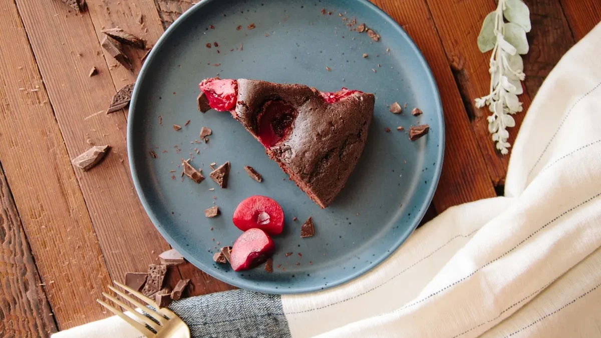 Chocolate and plum cake recipe